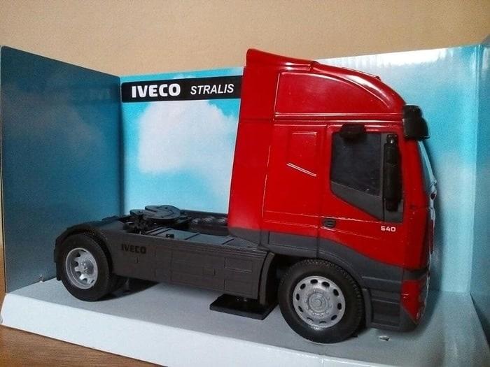 Diecast Miniatur Mobil Truck Iveco Stralis Diecast Kepala Truk Murah