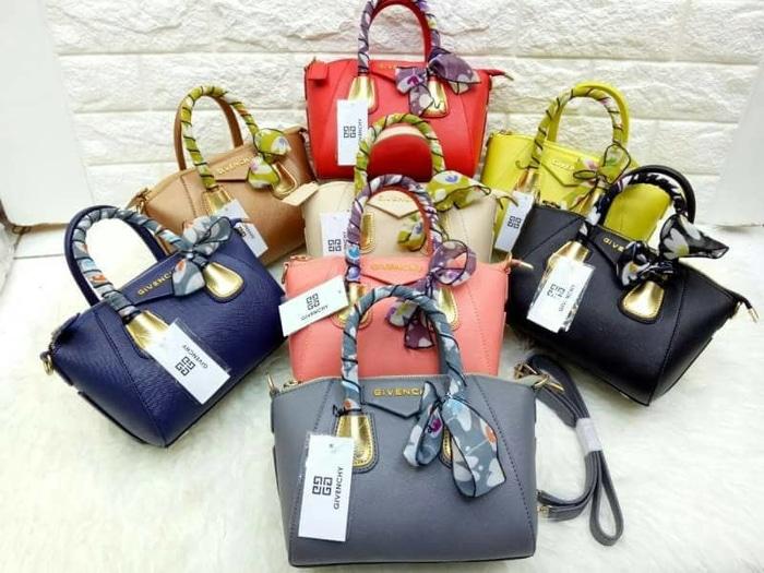 Tas Hand Bag Branded Wanita Cantik Berkelas Tas Givenchy Antigona Plat Acc Black Nikel Bahan Taiga