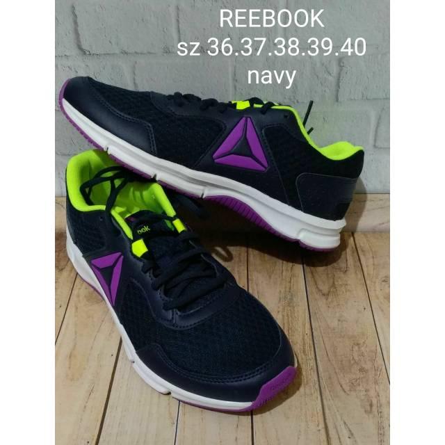 Sepatu reebok