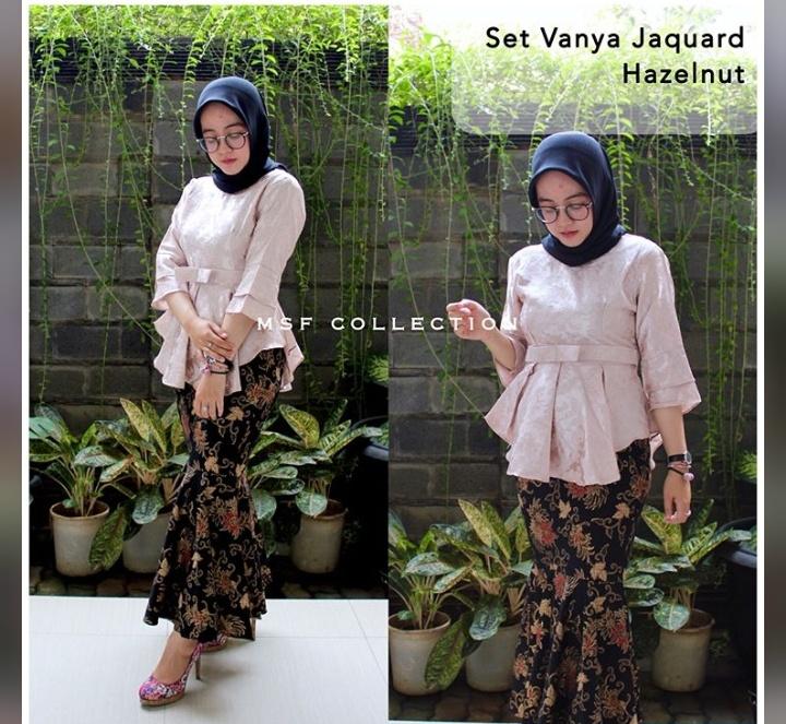 SET KEBAYA VANYA JAQUARD HAZELNUT