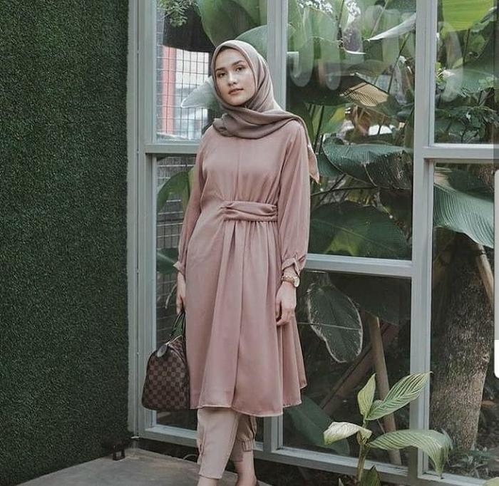 Hijab Syari Hitam – Tutorial Hijab Terbaru