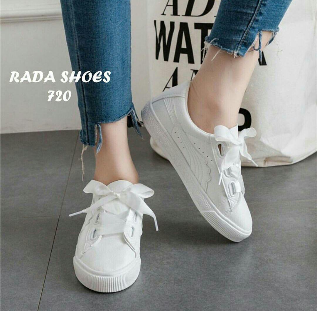 Sepatu Sneakers Wanita Tali Pita