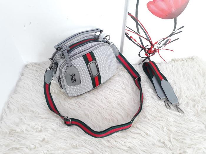 HOT PROMO!!! Tas Slempang Wanita Murah Terbaru 2018 Gucci 0404 - 80YBoT Januari 2019 - 2 HOT PROMO!!! Tas Slempang Wanita Murah Terbaru 2018 Gucci 0404 - 80YBoT - 2
