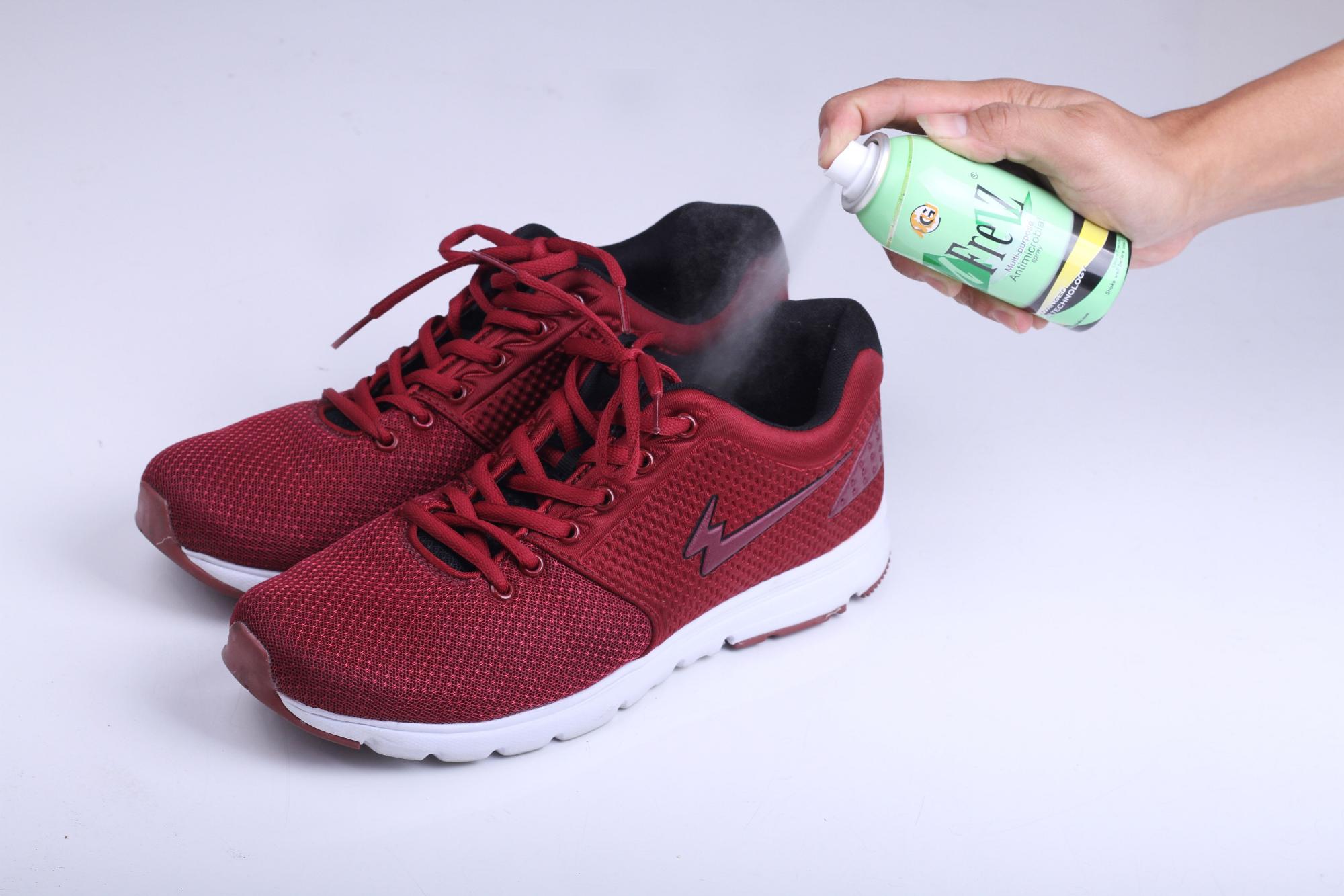 List harga Sepatu Futsal League Gioro 3 Premiere Advance terupdate Ufrezz Penghilang Bau Sepatu Dan Tas