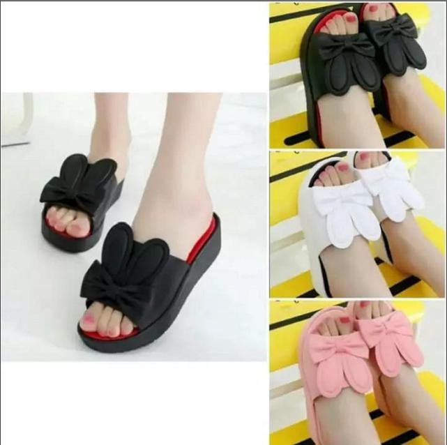 Sandal Wedges Slop Kelinci Warna Hitam (wedges Trendy) Januari 2019 - 2 Sandal Wedges Slop Kelinci warna Hitam (wedges Trendy) - 2