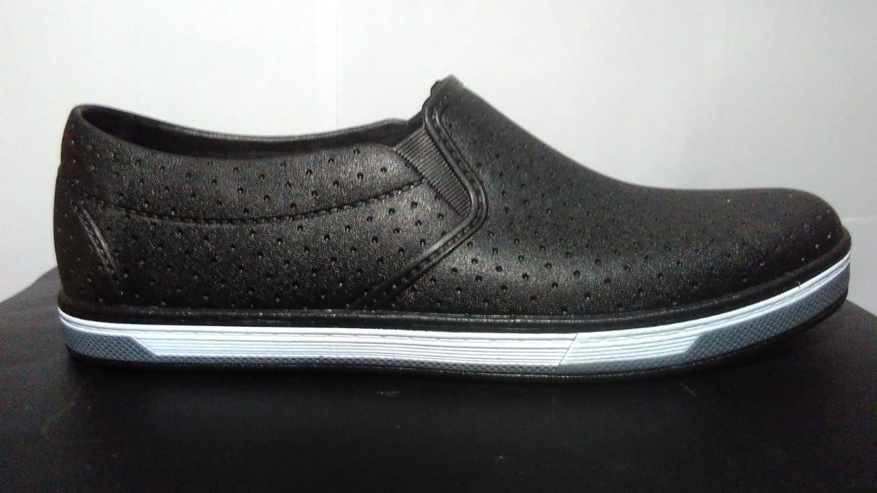 Sepatu Karet Kasual Januari 2019 - 2 Sepatu Karet Kasual - 2
