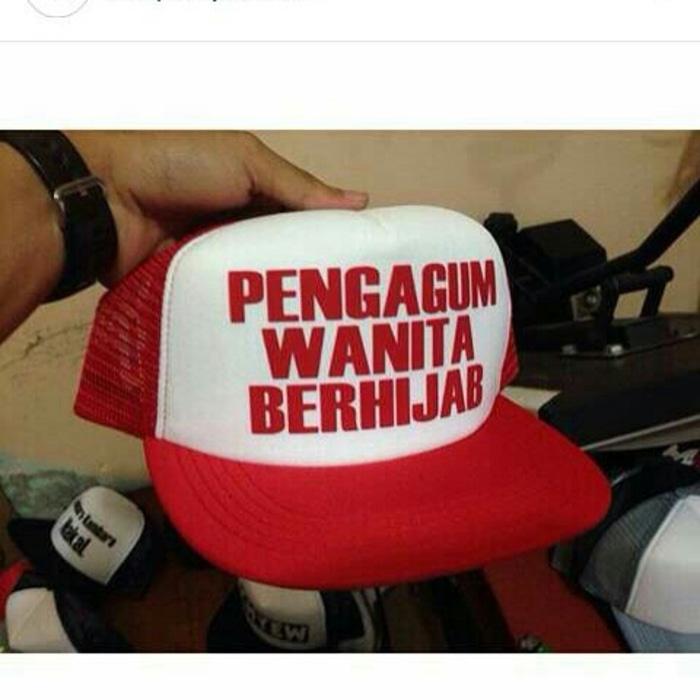 TOPI TRUCKER PENGAGUM WANITA BERHIJAB - Ione CLOTHING