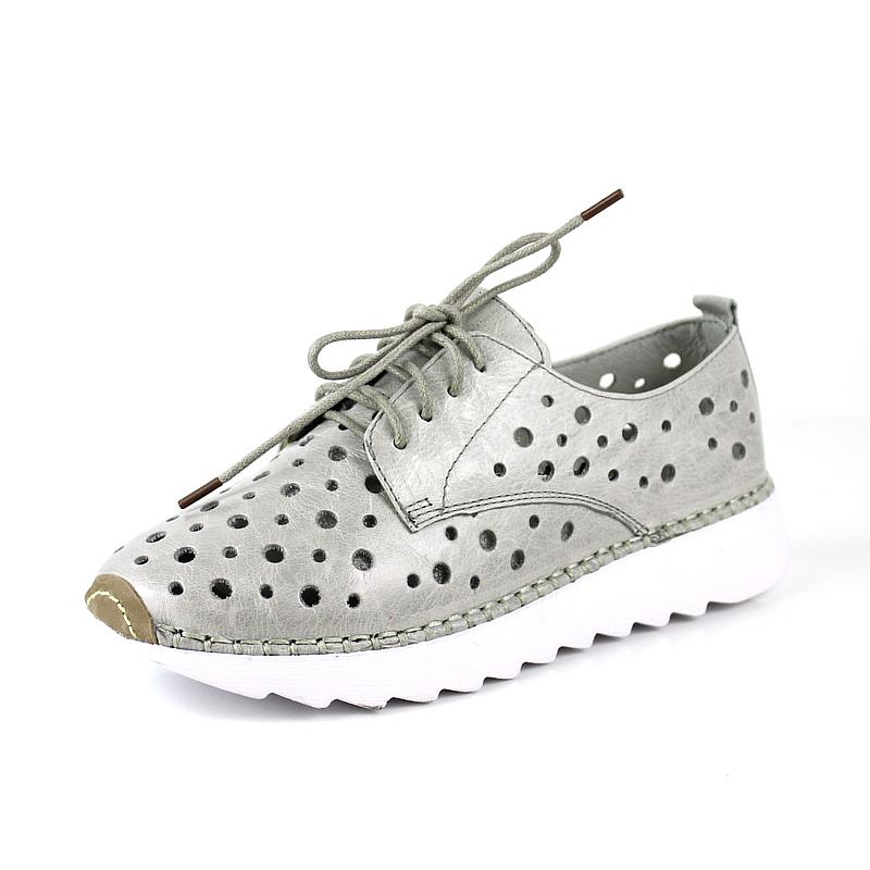 Thanh Xuan Sandal Summer Berongga Berlubang Sepatu Wanita Model Crocs Kulit (Putih)