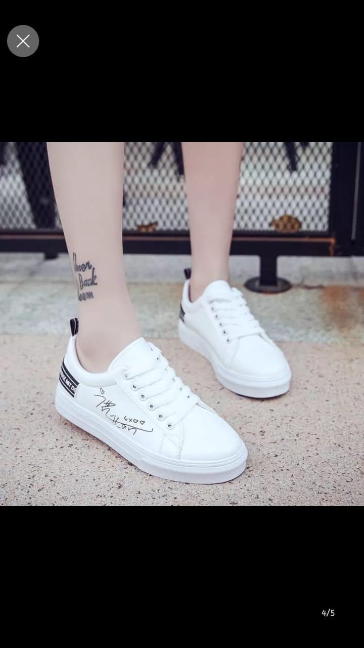 Kiss Shoop-Spatu Sneakers Garis Hitam RN