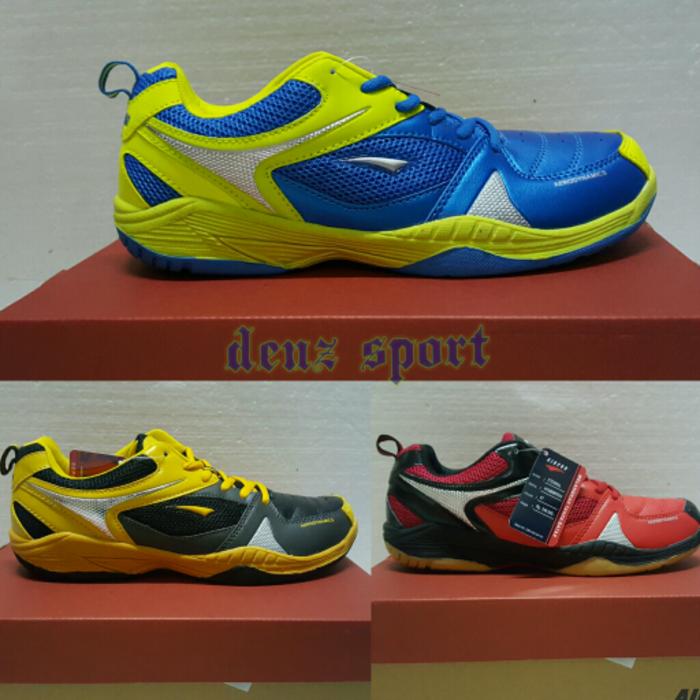 sepatu badminton merk airpro