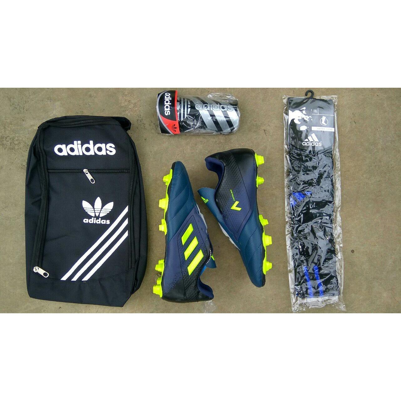 Sepatu Bola Keren Terbaru Paket Lengkap