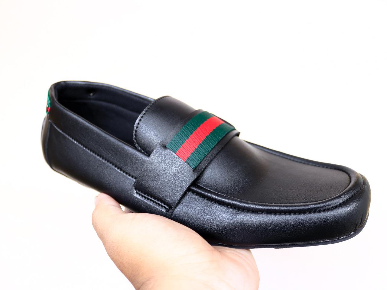 GUCCI - SEPATU PRIA CASUAL SLIP ON SUAREZ SLOP HITAM KULIT SINTETIS (LOKAL)