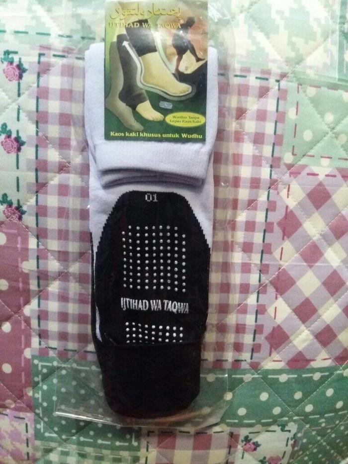 Kaos Kaki Wudhu Anti Slip Warna Putih Merk Ijtihad Wa Taqwa