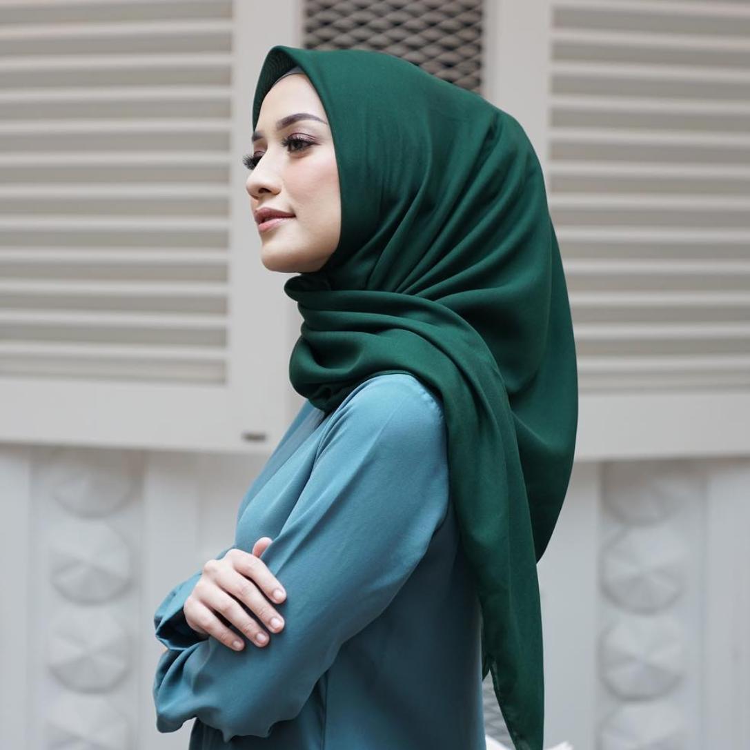 BELI DISKON Jilbab Segi Empat Polos Voal Jualan Online Teraman Dan