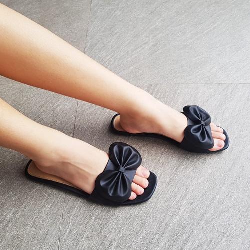 Marlee Sandal Flat Wanita RT-19 Hitam