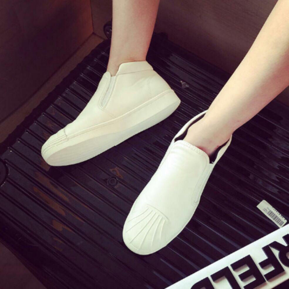 Sepatu Model Boot Hitam AD01