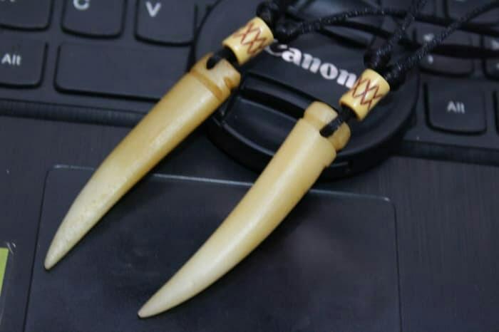 Kalung Tali Bandul Taring Bahan Tulang Sapi KTB-318
