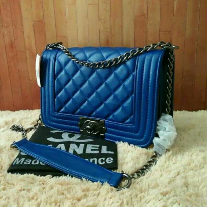 Tas Selempang Wanita Branded Chanel Boy Mini Tali Rantai Warna Biru