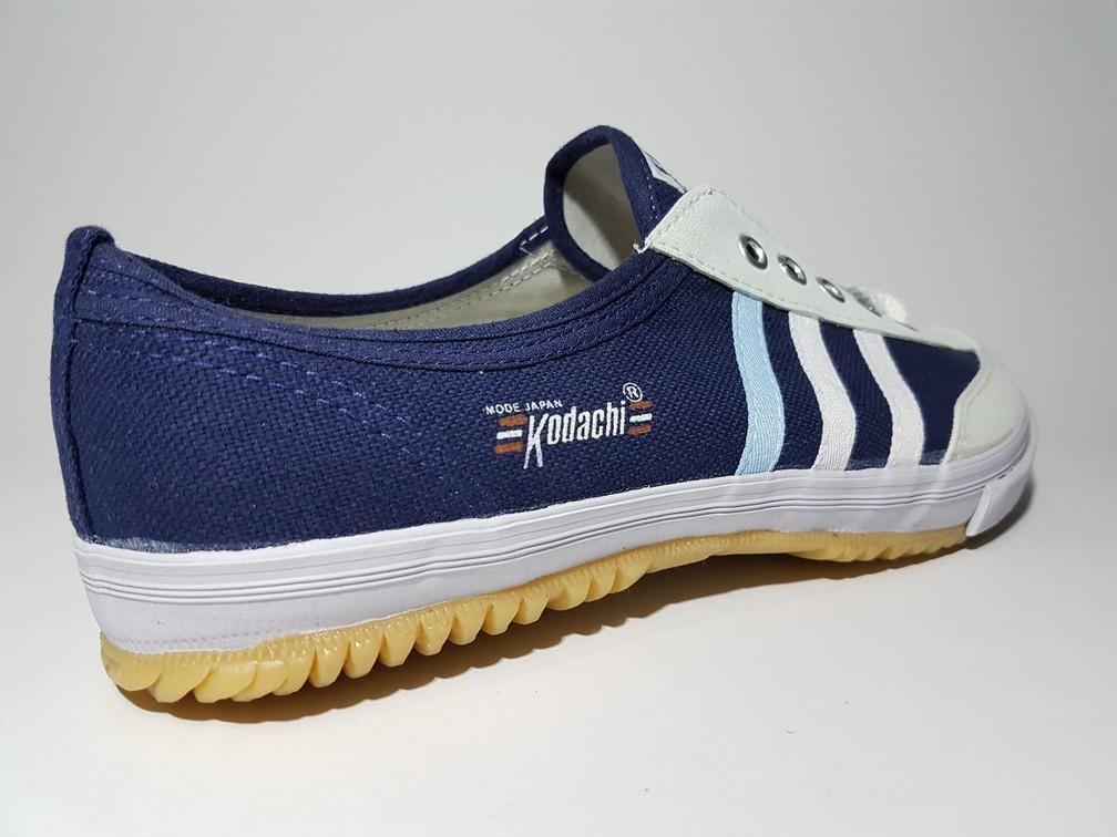 Detail Gambar Sepatu Kodachi 8112 Navy Sepatu Capung Sepatu Badminton Sepatu Volley Terbaru