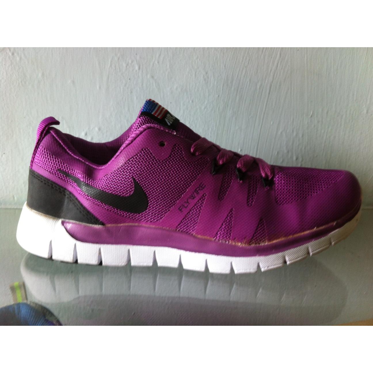NIKE AIR MAX