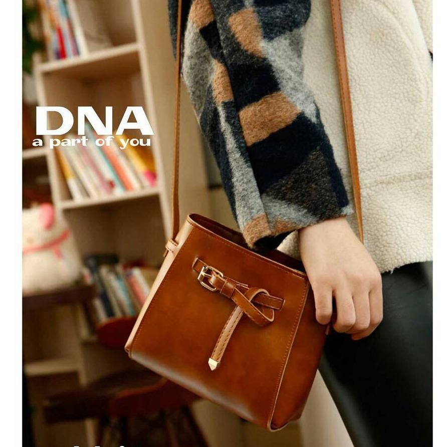 Tas selendang mat taiga DNA