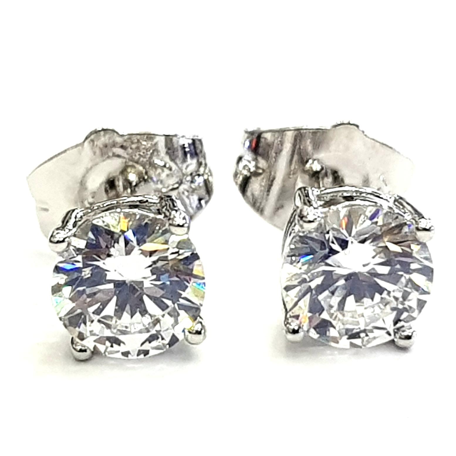 Anting Tusuk Simple Stud Solitaire Diamond 7 MM - Silver
