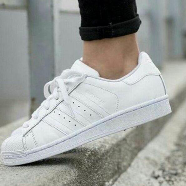 Sepatu Fashion Pria sport ( BISA BAYAR DI TEMPAT )