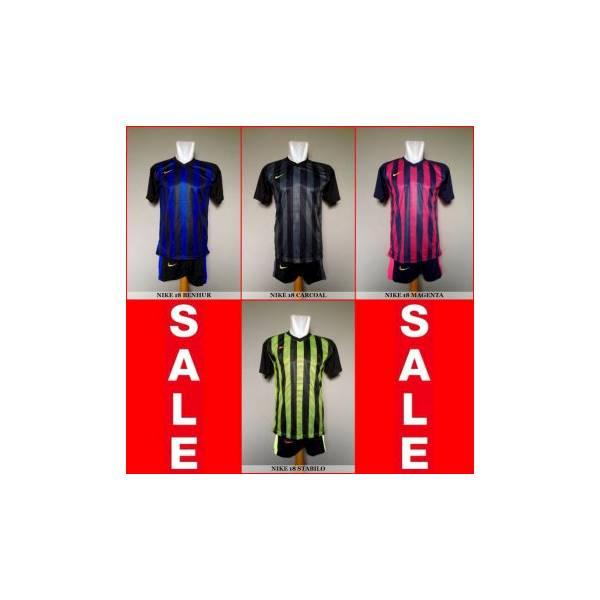 Setelan Futsal / Sepakbola Nike N18 (Baju Kaos Celana)