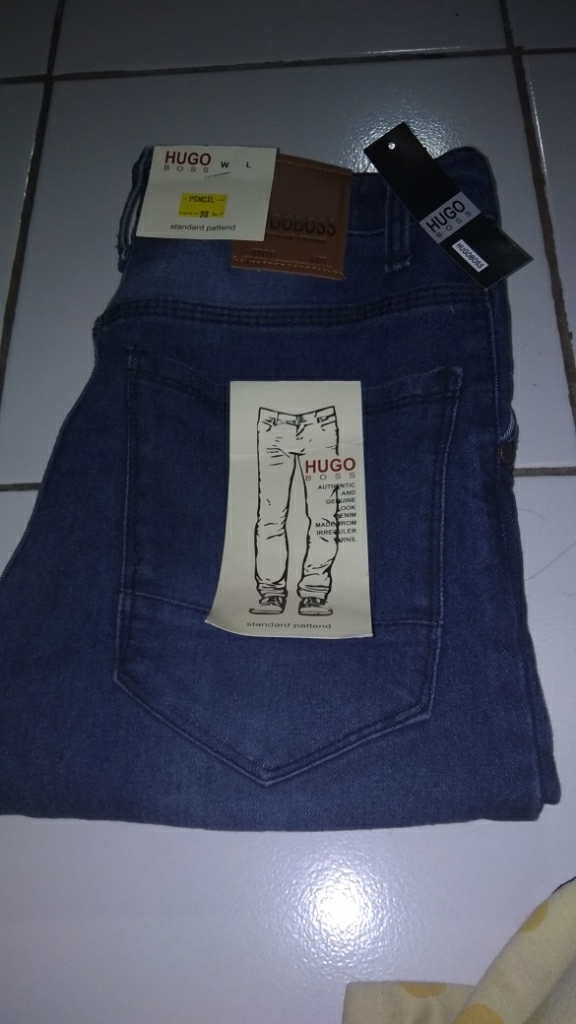 Celana Jeans Standar Pria 