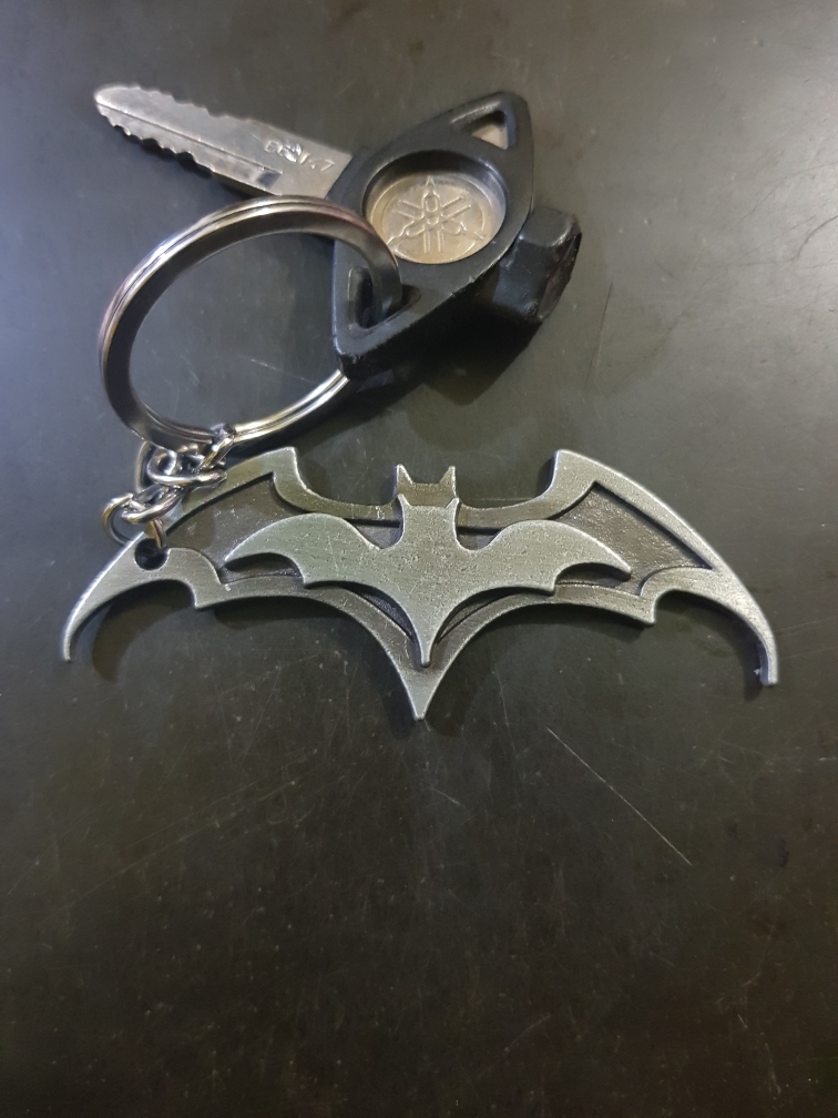 Бэтмен ключ. Сигнализация Golden bat брелок.