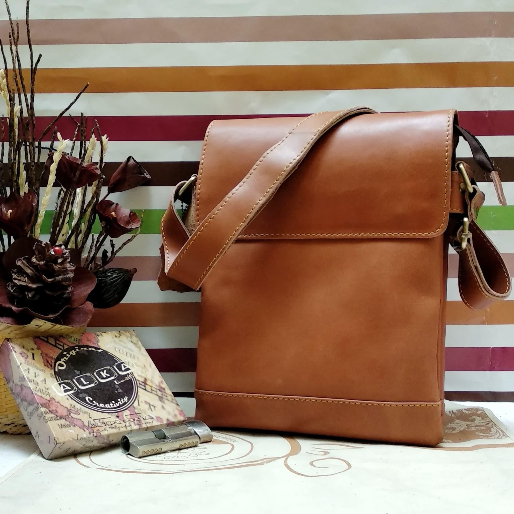 Tas Selempang Pria Wanita Asli Kulit Sapi Garut Dompet Kulit tas selempang pria wanita asli kulit sapi garut dompet kulit