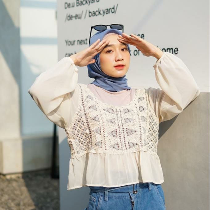 Baju Muslim Modern NOELA TOP BLOUSE SR CERUTY MIX RAJUT IMPORT Atasan Wanita Baju Fashion Korea Terbaru 2021 Blouse Vest Wanita Jumbo Blus Blouse Kekinian Viral Blouse Vest Rompi Blouse Vest Rajut BEST SELLER