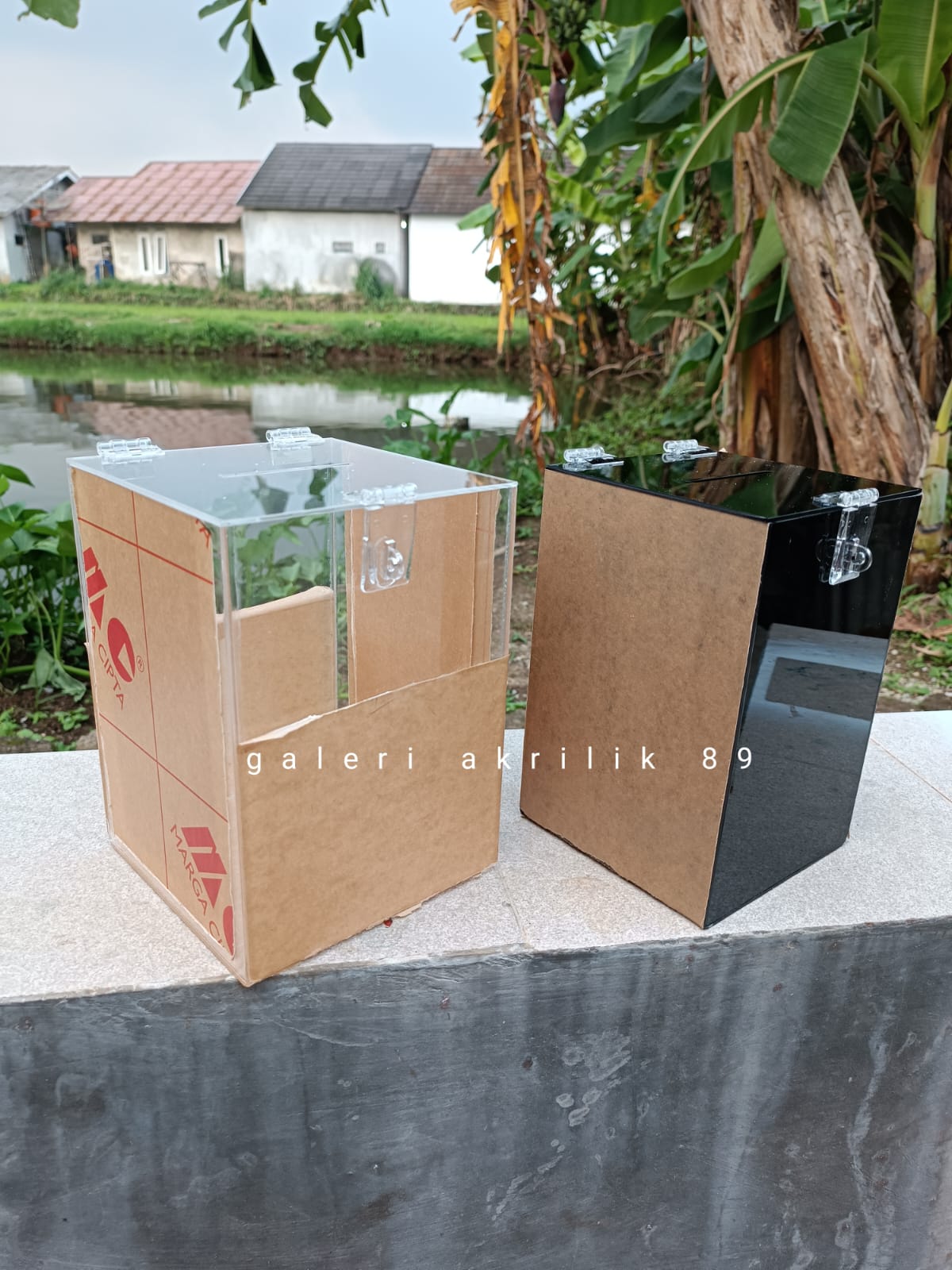 Kotak Saran Akrilik Minimalis - Kotak Amal / Tips -15x15x20 & 13x13x20