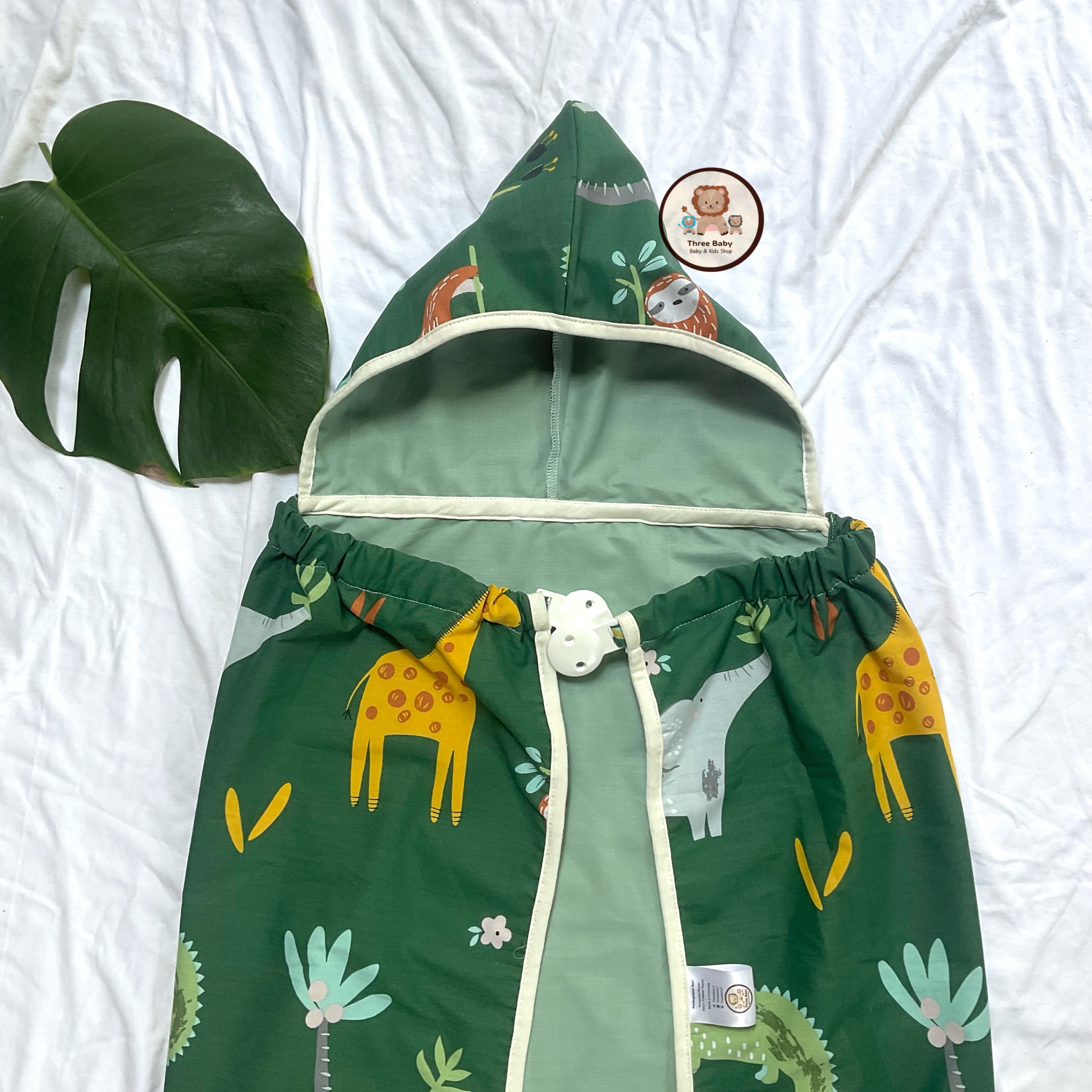 ON THE GO TRAVEL BABY BLANKET / selimut bayi apron menyusui dan stroller 90X90cm
