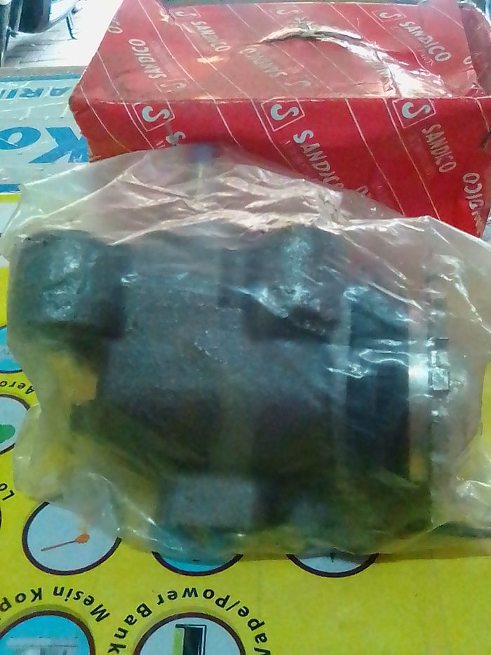 Xi Lanh Phanh Bánh Xe Chính Bánh Trước RH Hino Jumbo EM100 47530-1160