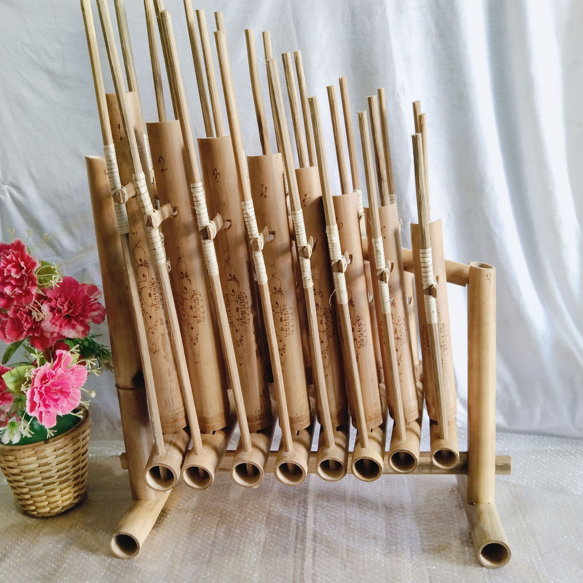 Angklung Alat Musik Tradisional 1 oktaf Ukuran Besar ( SD dan SMP )