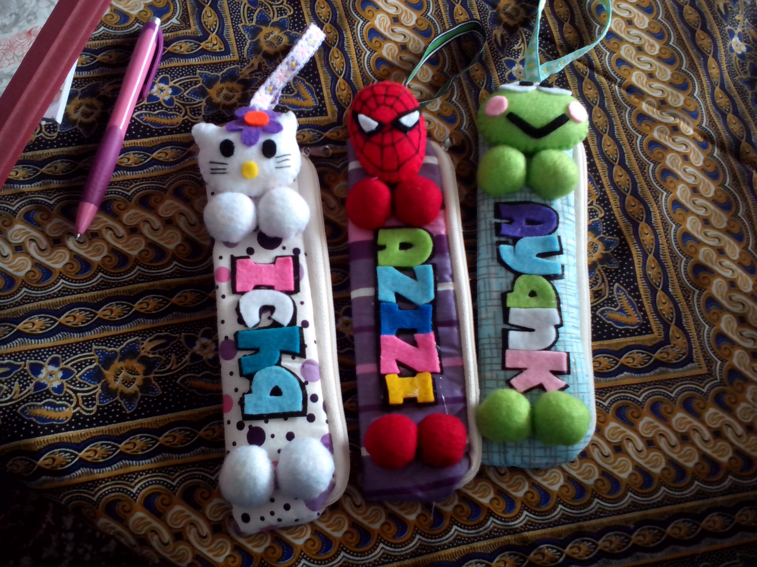 tempat pinsil mini boneka Gratis NAMA