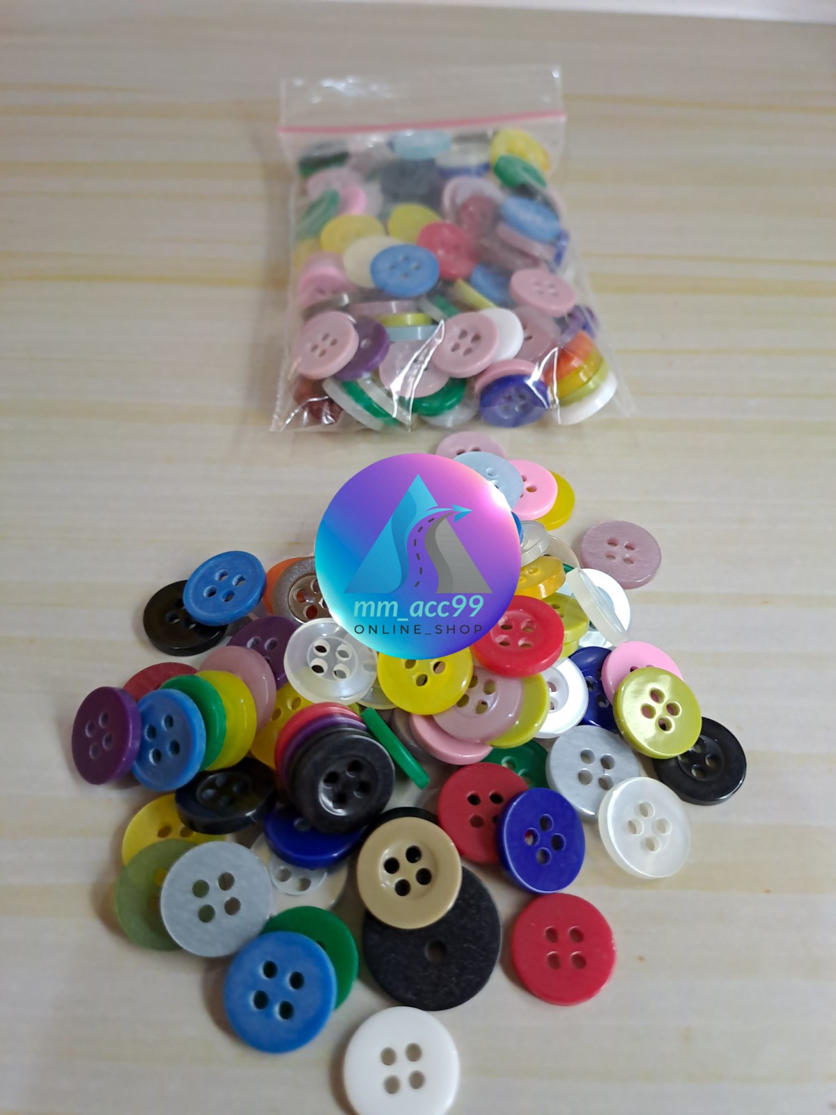 Kancing Baju Gepeng - Kancing Baju Diameter 11mm isi 144pcs 4 Lobang