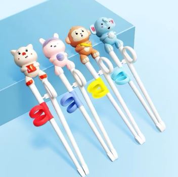 (Skr) Sumpit 3D Karakter Kartun Lucu Sumpit Belajar Anak Alat Makan Warna Dengan Cincin Jari Mudah