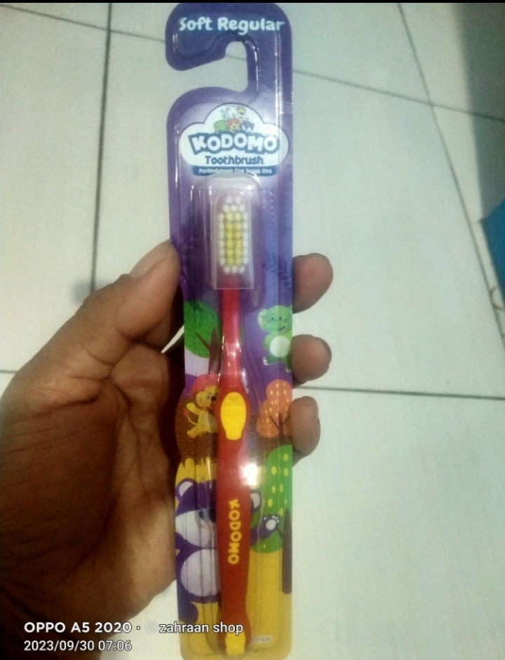 Pasta dan Sikat Gigi Kodomo Toothpaste & ToothBrush 2in1
