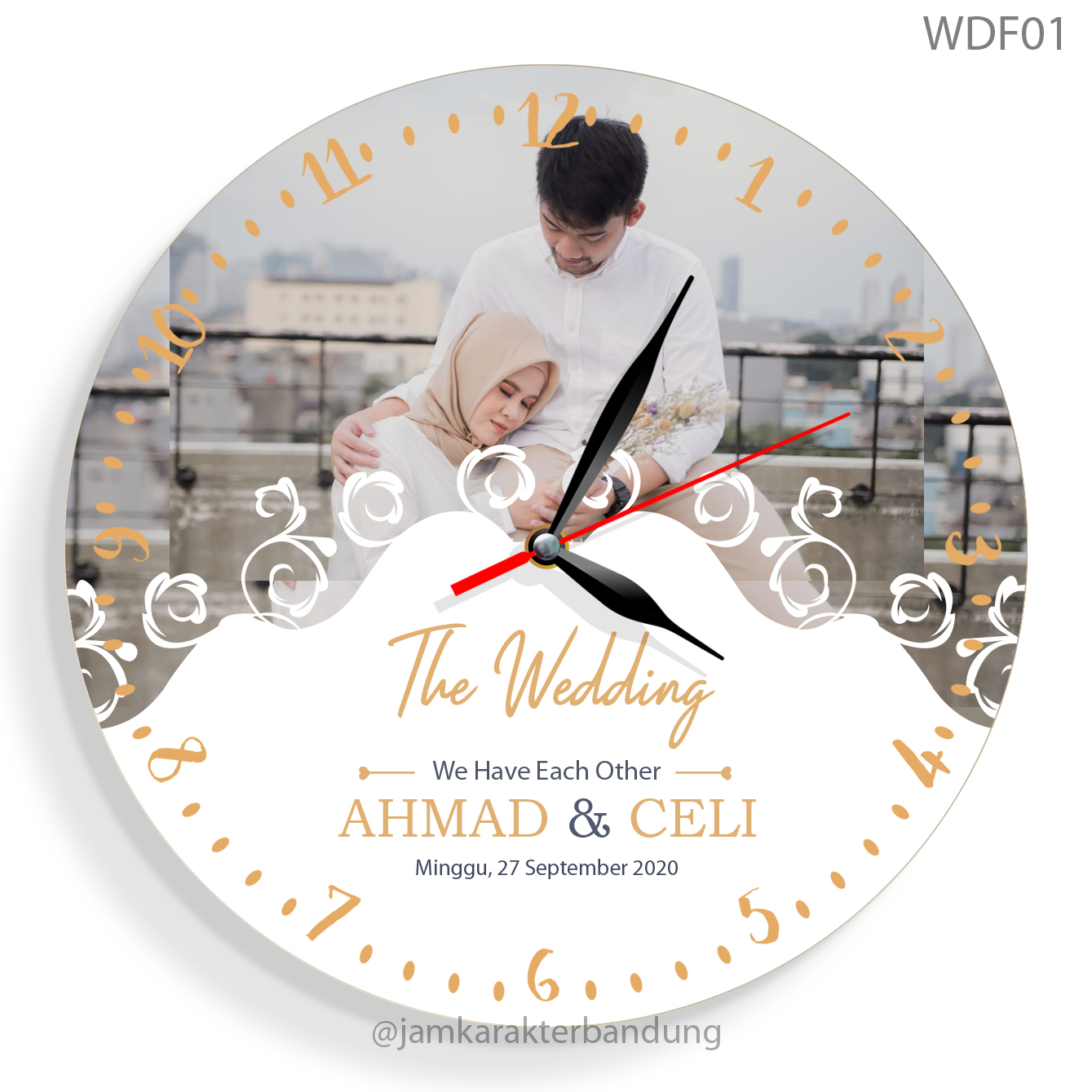 Jam Dinding Custom Hadiah Pernikahan Kado Nikah Wedding Foto Nama wdf01