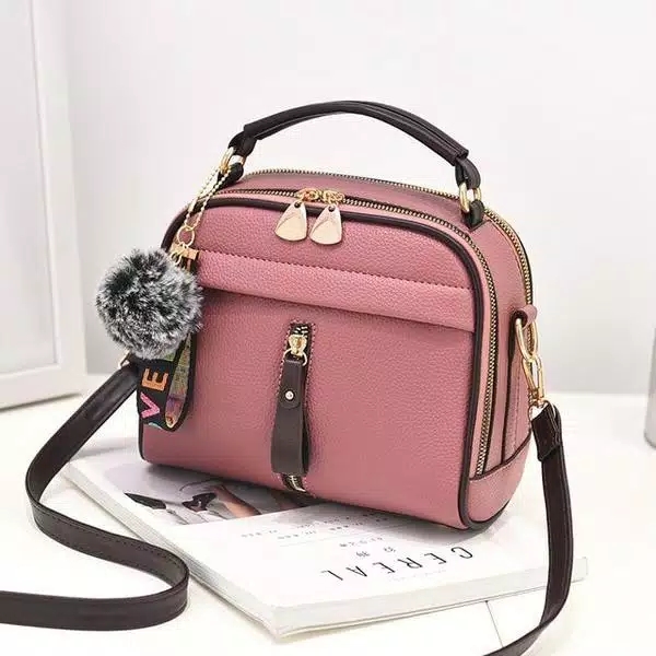 RUBISTORE.ID/ melanie / tas selempang wanita / sling bag / tas murah / cod /bayar ditempat / tas bandung /grosir tas /tas kekinian rubistore.id/ melanie / tas selempang wanita / sling bag / tas / cod /bayar ditempat / tas bandung /grosir tas /tas kekinian