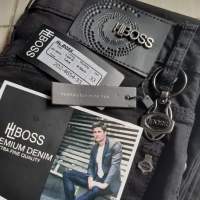 jeans Boss bahan berqualitas.