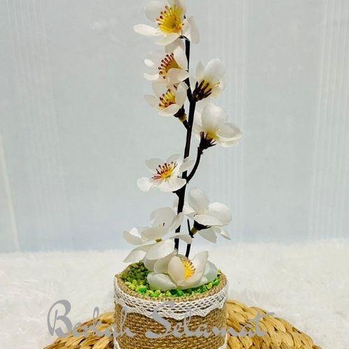 Furniture hiasan bunga sakura jepang artifisial bunga plastik hiasan ruang tamu dengan pot goni lucu dan unik berkesan anggun dan aesthetic