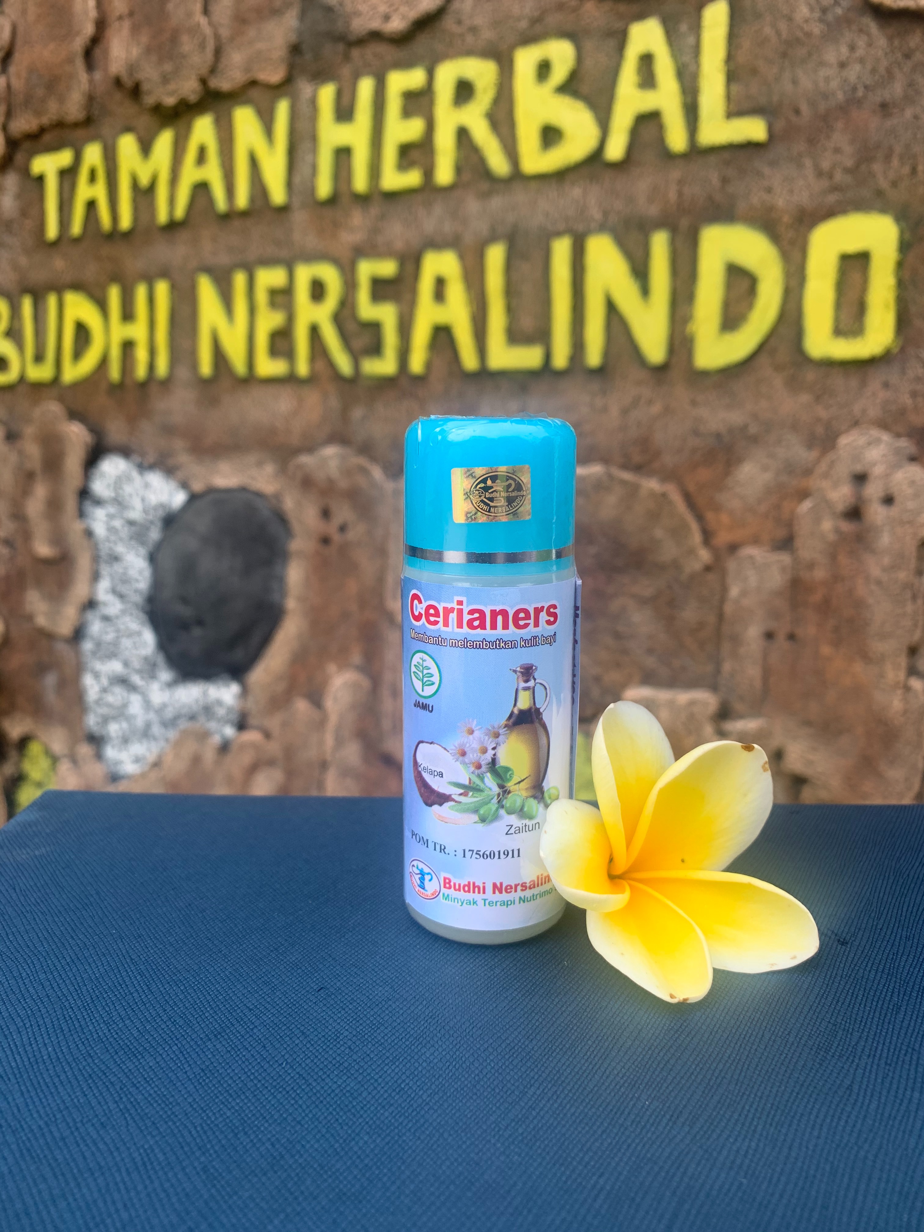 Minyak nutrimoist cerianers minyak pijat bayi minyak urut bayi babyoil herbal