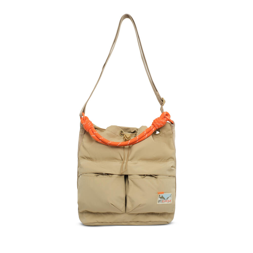 910011070 WS BOUCLE BUCKET BAG