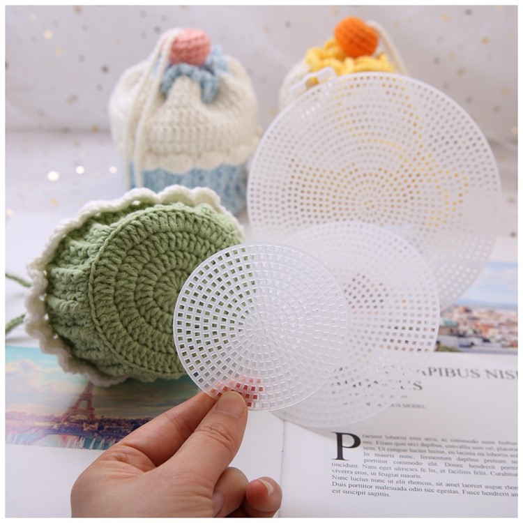 Decent Crochet Kanvas Plastik / Plastic Canvas Clutch / Jaring Tas Rajut Tangan - Alar Rajut