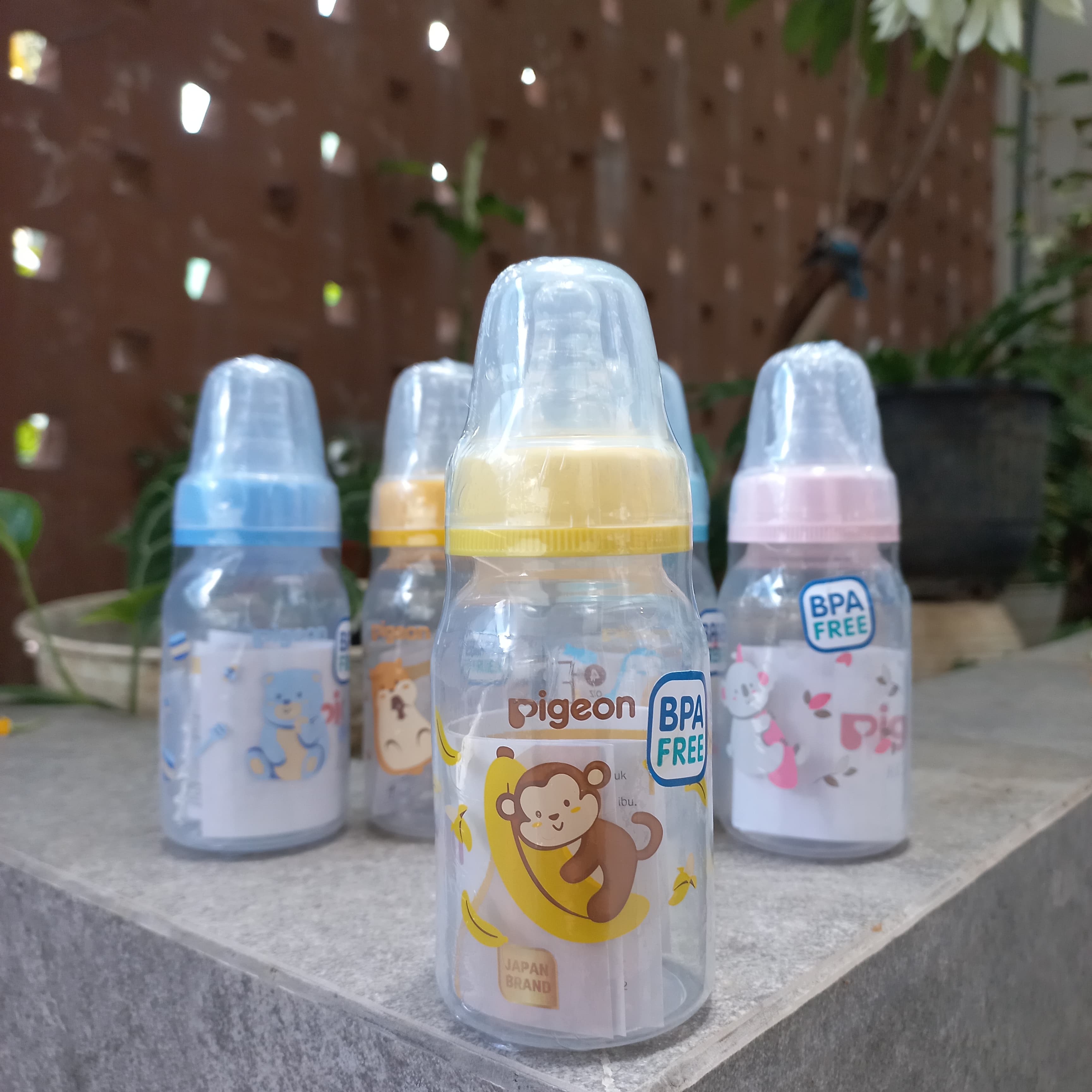 Pigeon Disney 160ml 240ml Botol Susu PPSU Wide Neck Mickey Minnie Pooh Snoopy