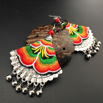 Gaya Kuno Angin Nasional Rumbai Perempuan Elegan Anting-Anting Anting