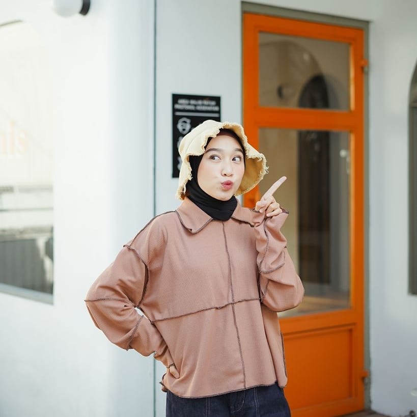 Baju Muslim Modern ASVY BLOUSE HS WAFFLE UNIQLLO Atasan Wanita Baju Fashion Korea Terbaru 2021 Blouse Pastel Blus Blouse Kemeja Kekinian Viral Blouse Wanita Jumbo Blouse Wanita Import BEST SELLER
